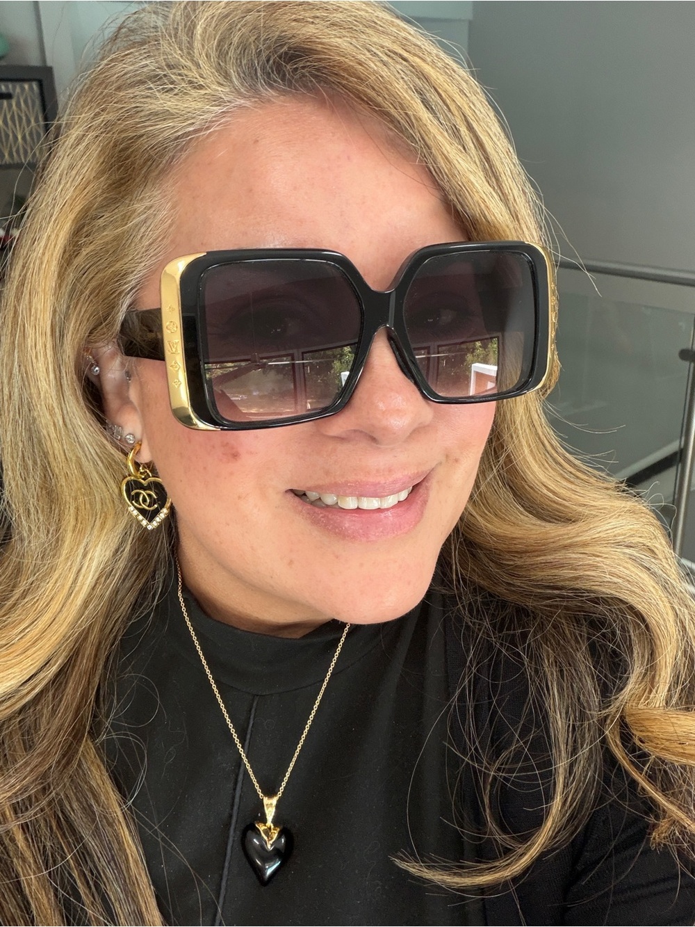 Louis Vuitton Black and Gold Square Gradient Sunglasses - Picture 7 of 13